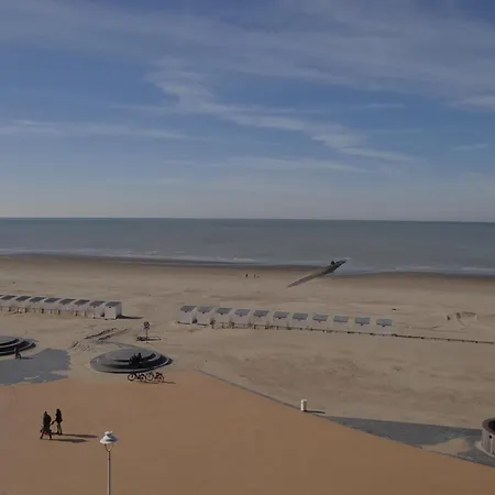 In By The Beach, Cleaning Included *
