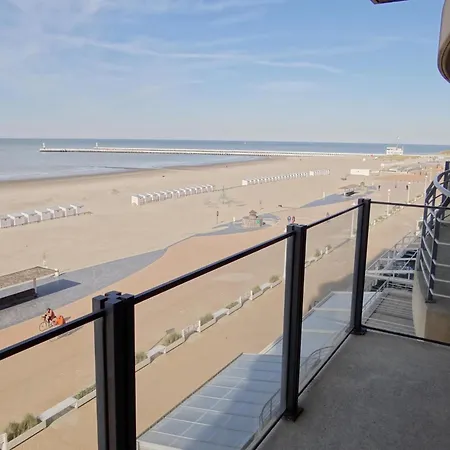 In By The Beach, Cleaning Included Lägenhet *